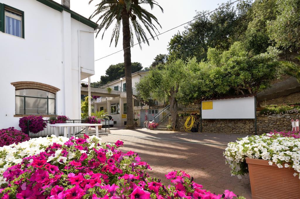 Blue Beach Bussana Nuova Exterior photo