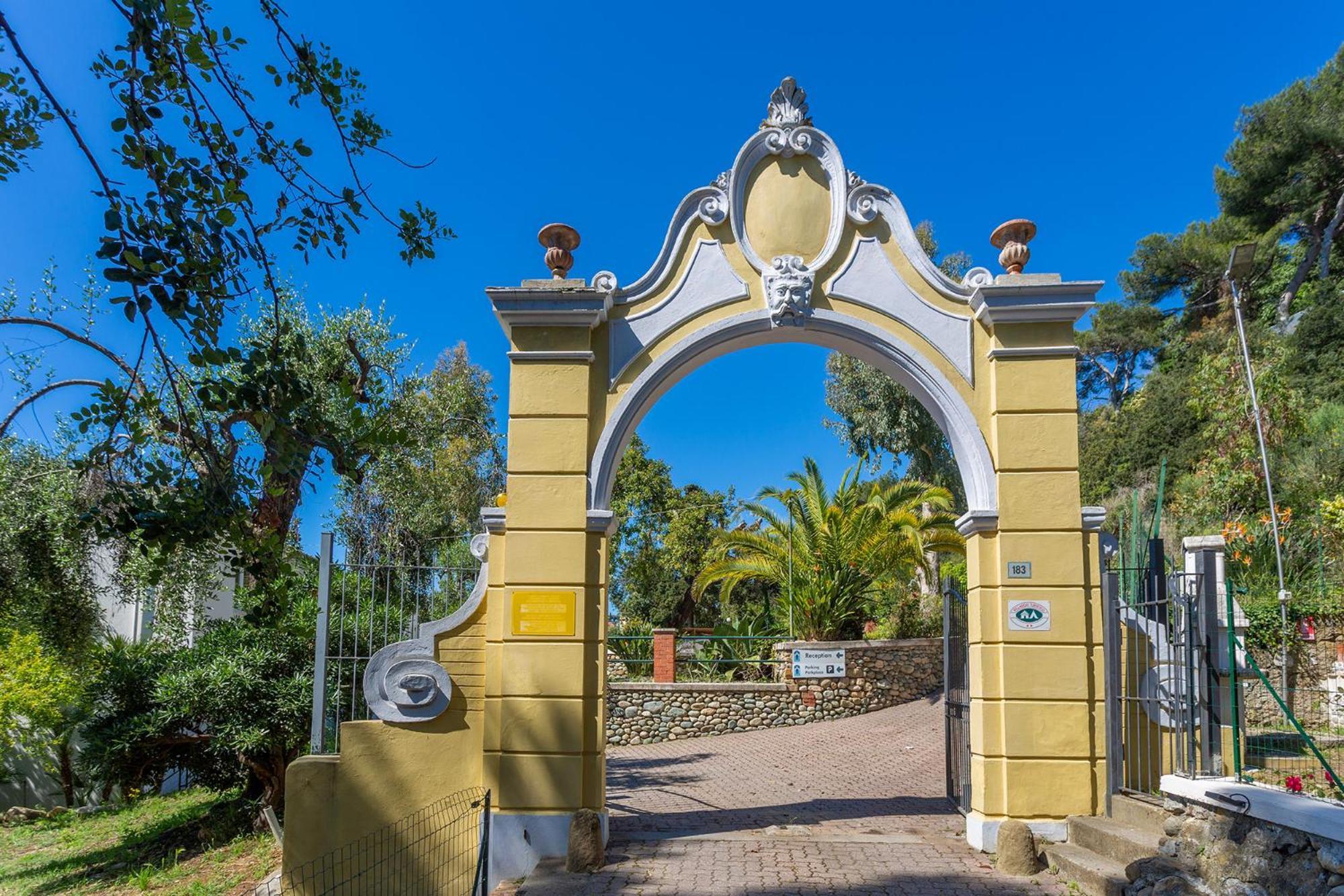 Blue Beach Bussana Nuova Exterior photo
