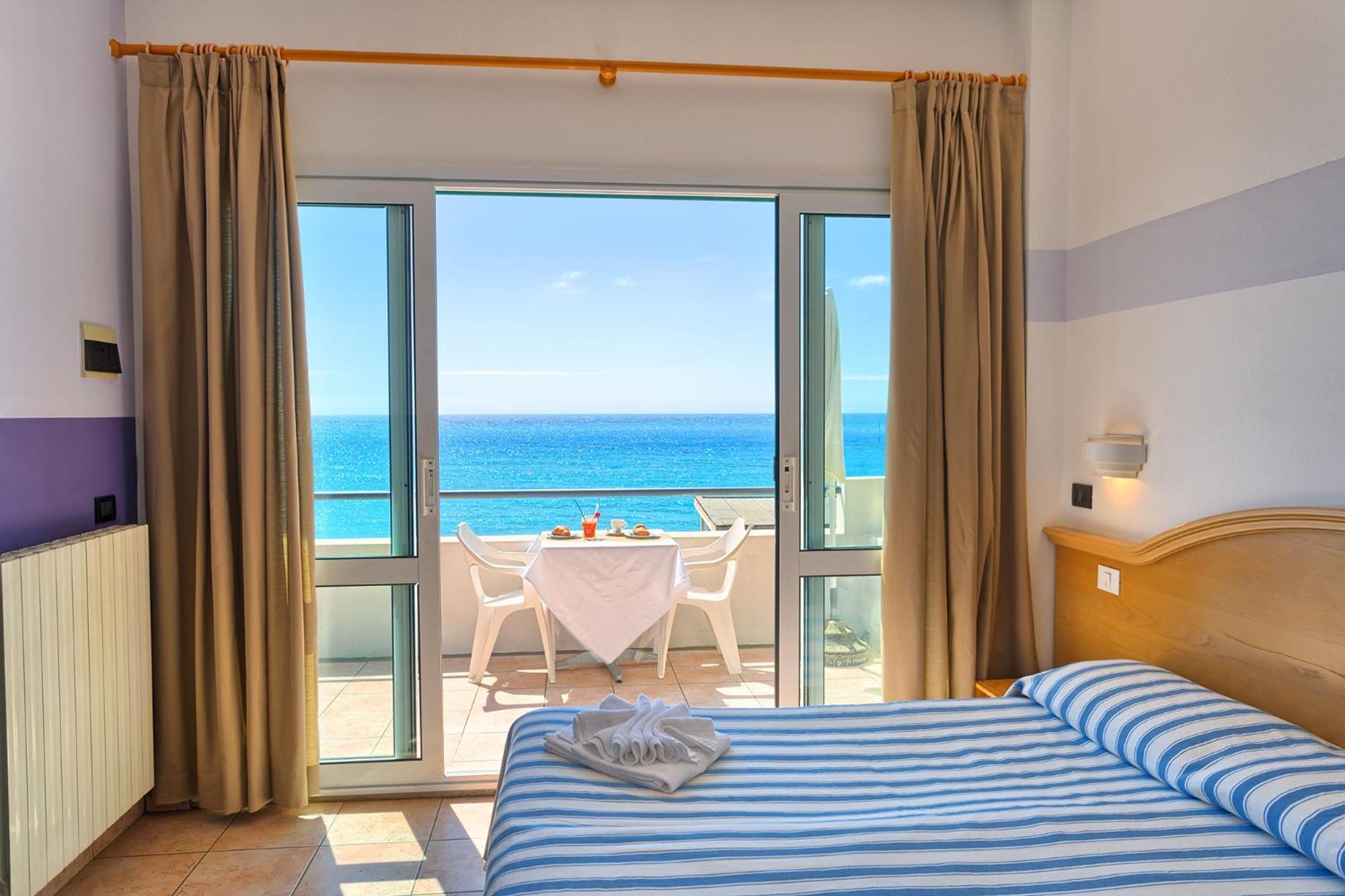 Blue Beach Bussana Nuova Exterior photo